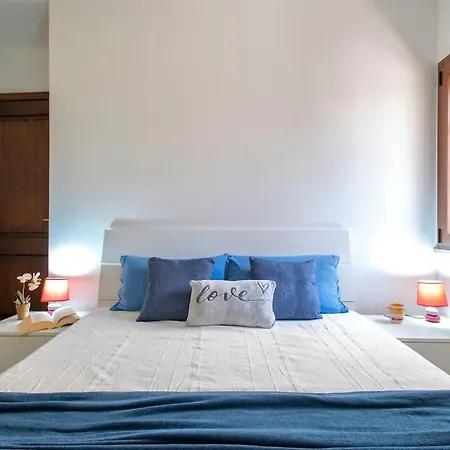 Spacious Two-room With Private Courtyard Lägenhet Alghero