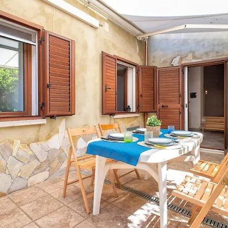 Apartman Spacious Two-room With Private Courtyard