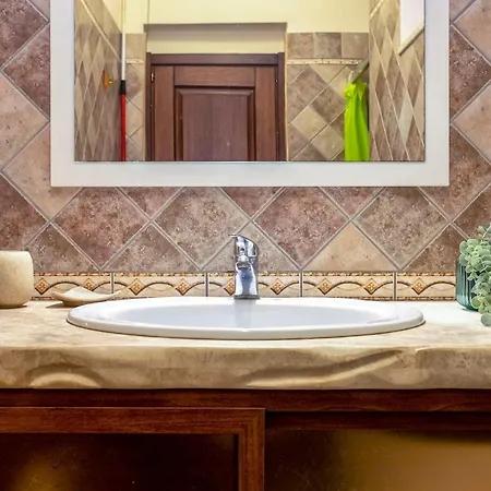 Spacious Two-room With Private Courtyard * Alghero