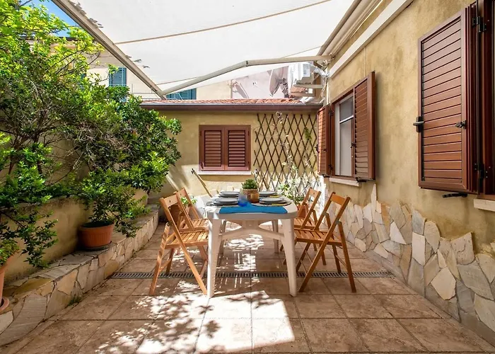 Spacious Two-room With Private Courtyard 公寓 阿尔盖罗